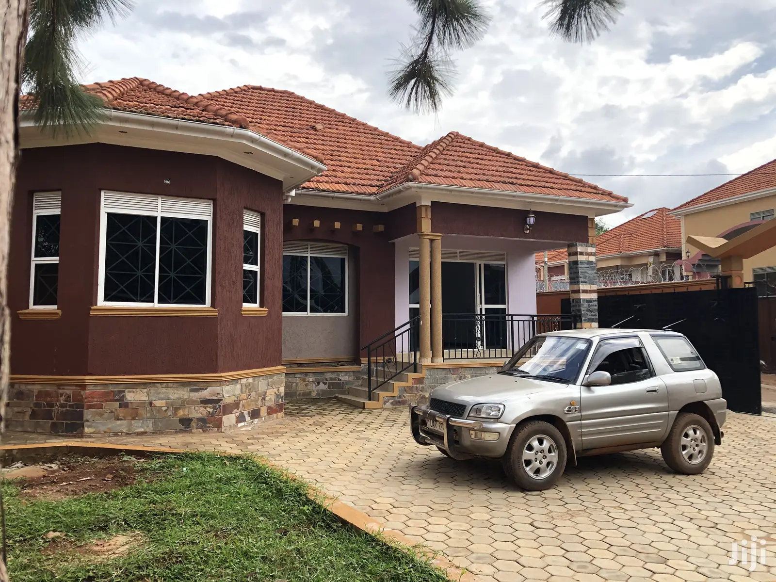 Hot,Kira Mamerito Road House On Sell