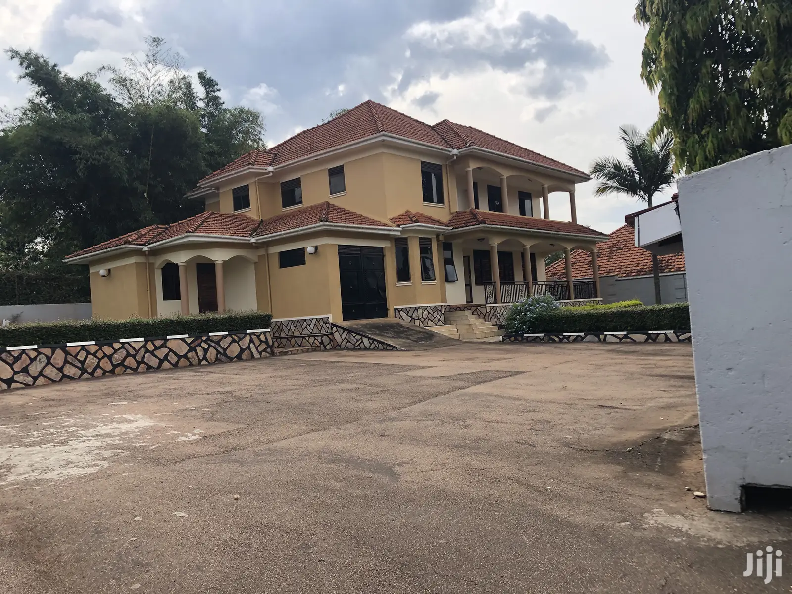 Bunga Gaba Road Palatial Mansion on Sell
