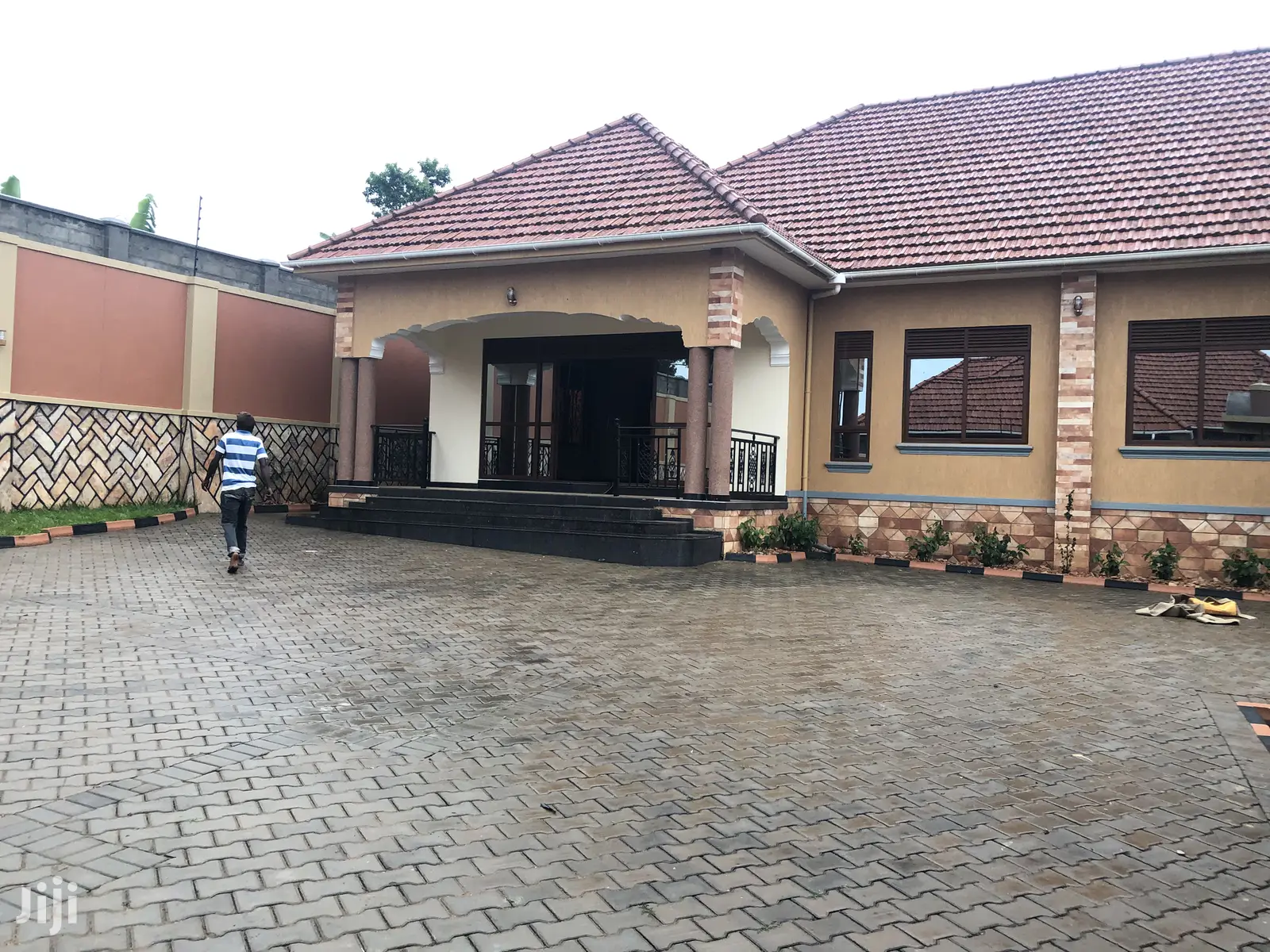 Mutungo Magnificent Bungalow on Sell