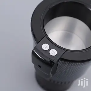 Intelligent Heating And Cooling Cup For Automobiles