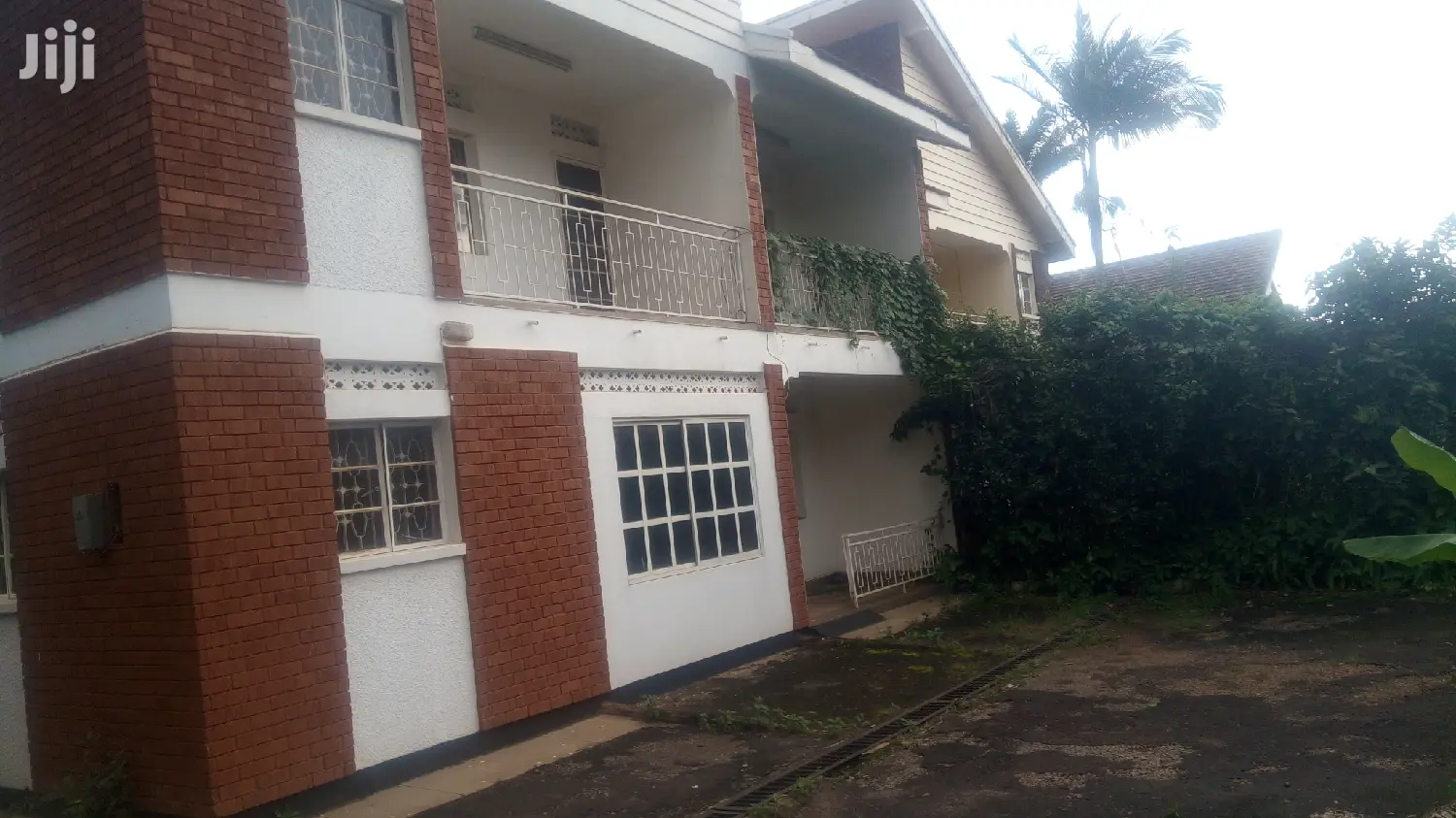 Spacious Town House