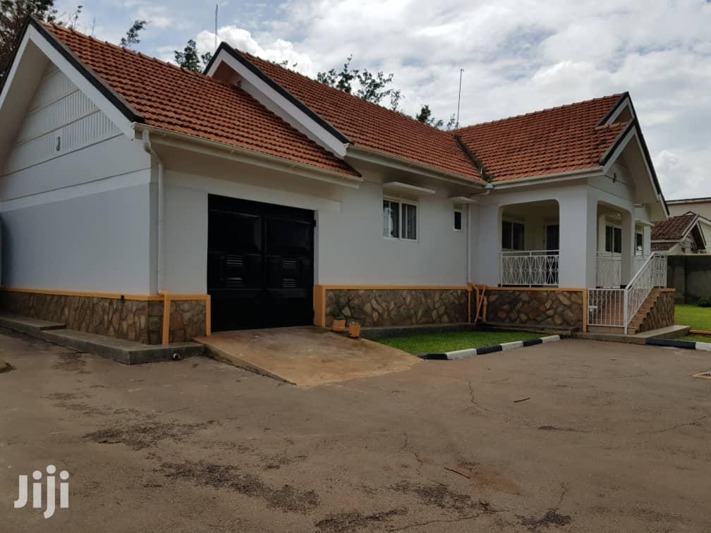 Three Bedroom House In Naguru For Rent