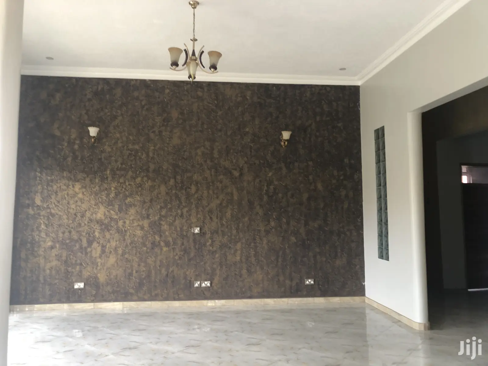 Brand New House In Kira For Sell