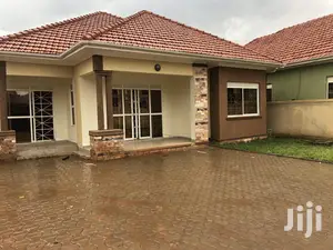 Kiira Beautiful Brand New House on Sell