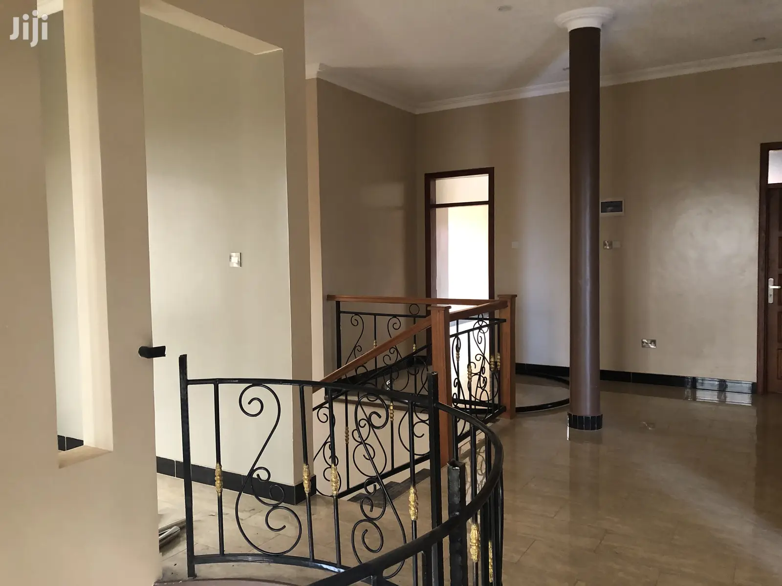 Kiira Six Bedrooms Mansion on Sell