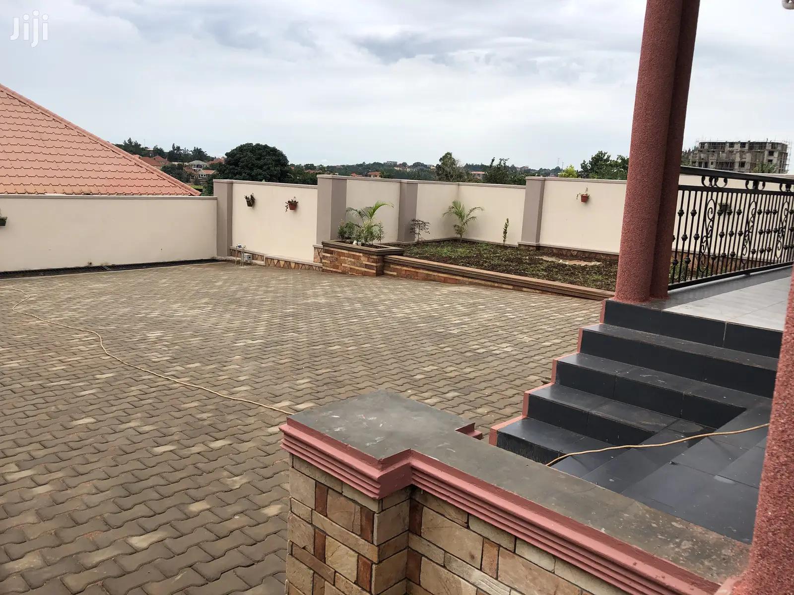 Najjera Massive Bungalow on Sell