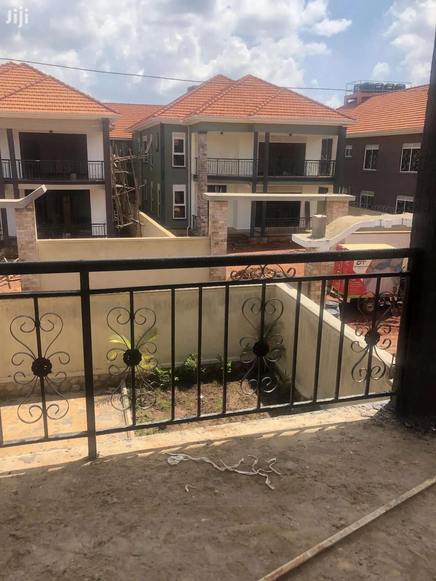 6 Bedroom Mansion In Kira For Sale