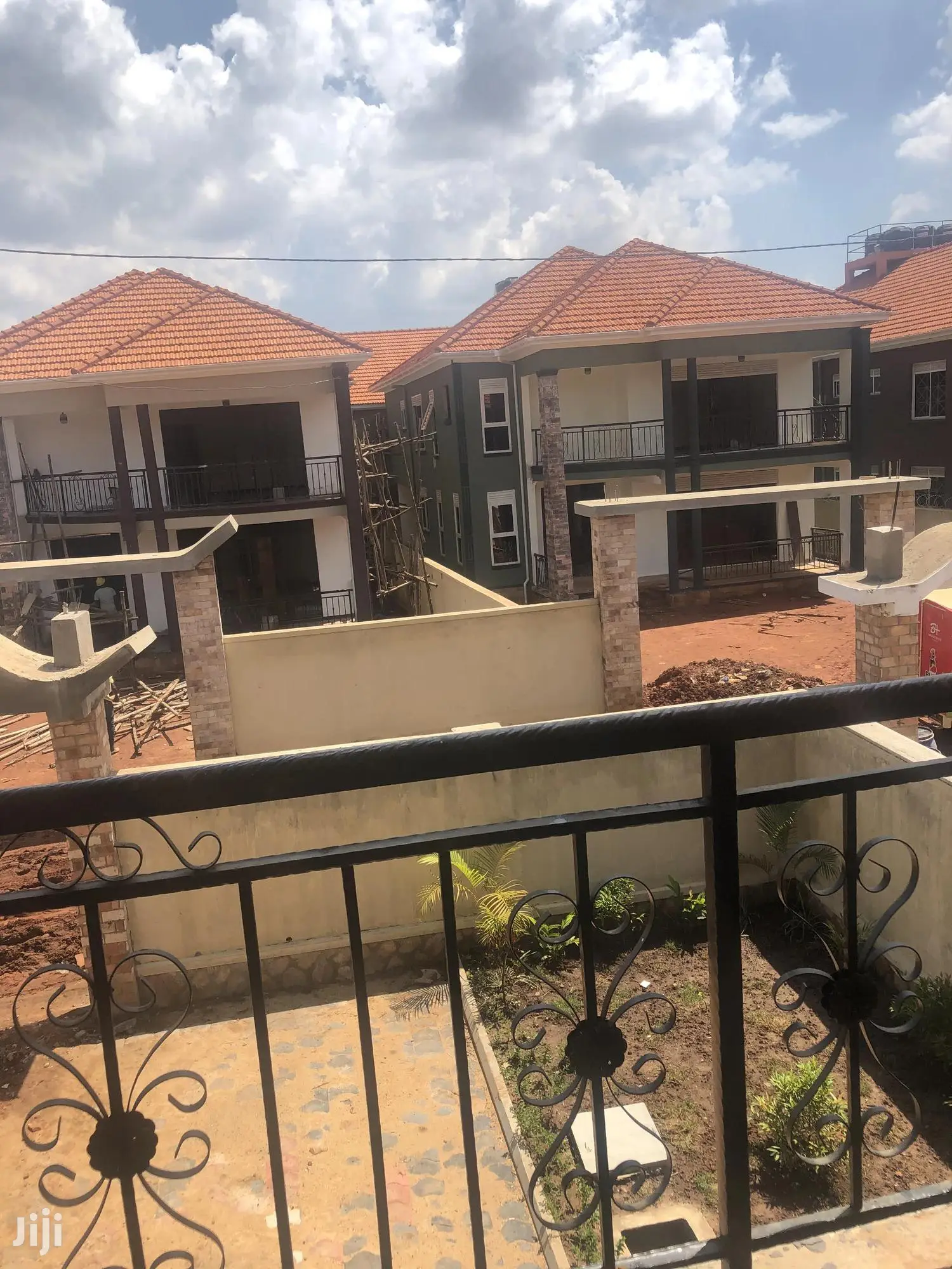 6 Bedroom Mansion In Kira For Sale
