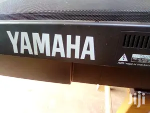 Yamaha Keyboard PSR 8000