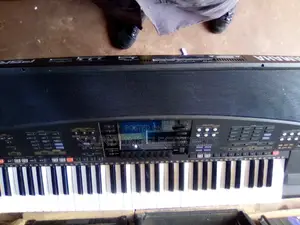 Yamaha Keyboard PSR 8000