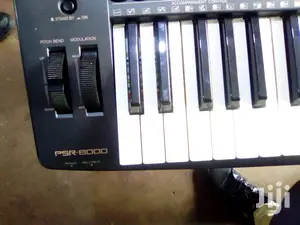 Yamaha Keyboard PSR 8000