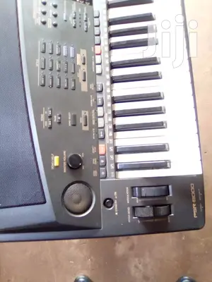 Yamaha Keyboard PSR 8000
