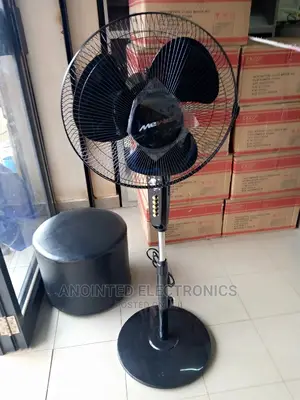 Me Upwe Stand Fan Black