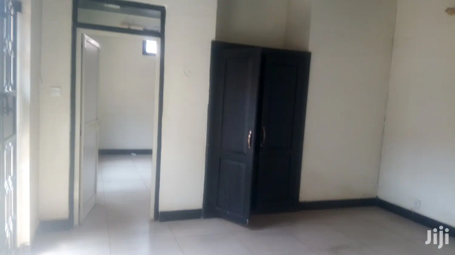 Classic Office Building In Kira For Rent