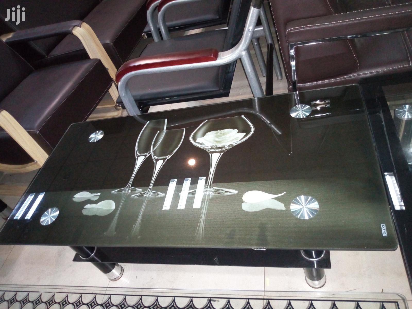 Medium Table