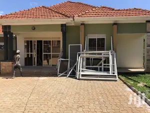 Kira Mamerito Road Gallant House on Sale