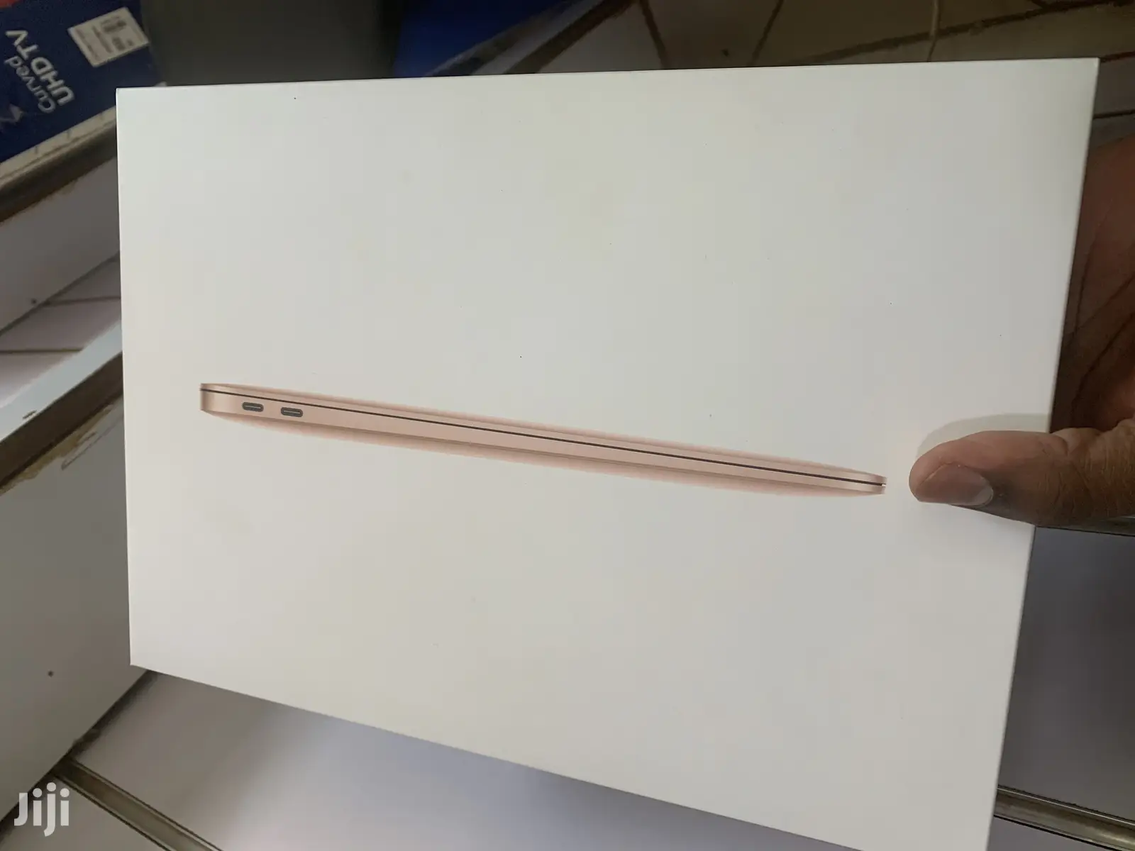 New Laptop Apple MacBook Air 8GB Intel Core i3 SSD 256GB