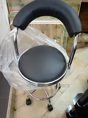 Retoting Black Chairs