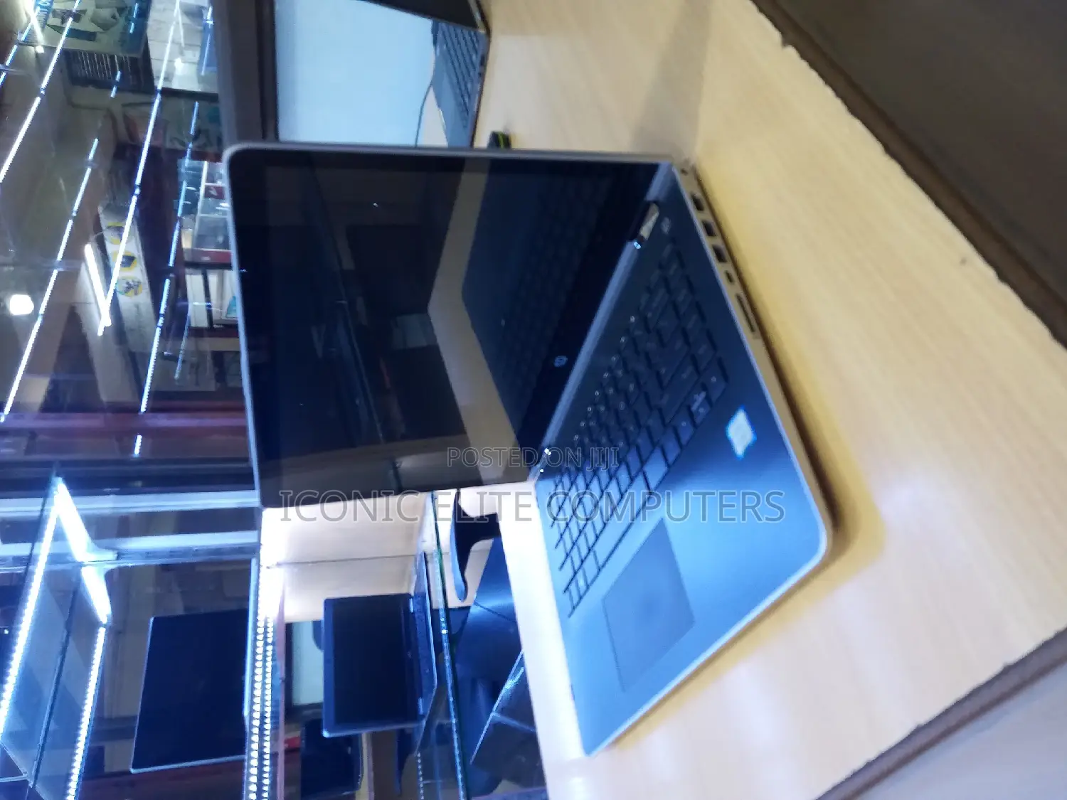 New Laptop HP Pavilion X360 8GB Intel Core I5 SSD 256GB