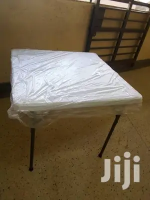 Foldable Squared Table Plastic