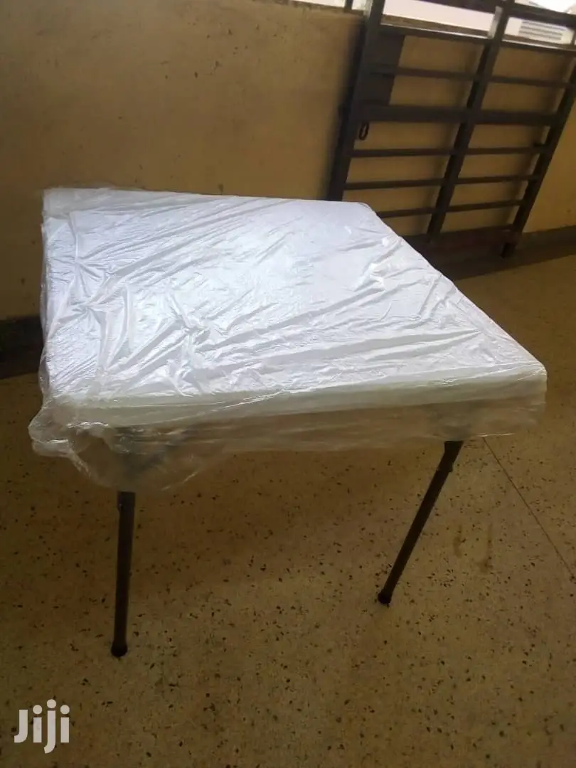 Foldable Squared Table Plastic
