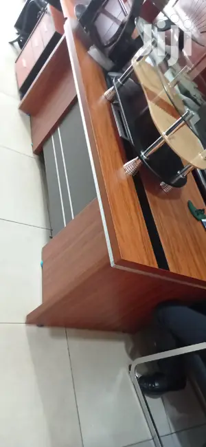 Executive Directors Table Brand New