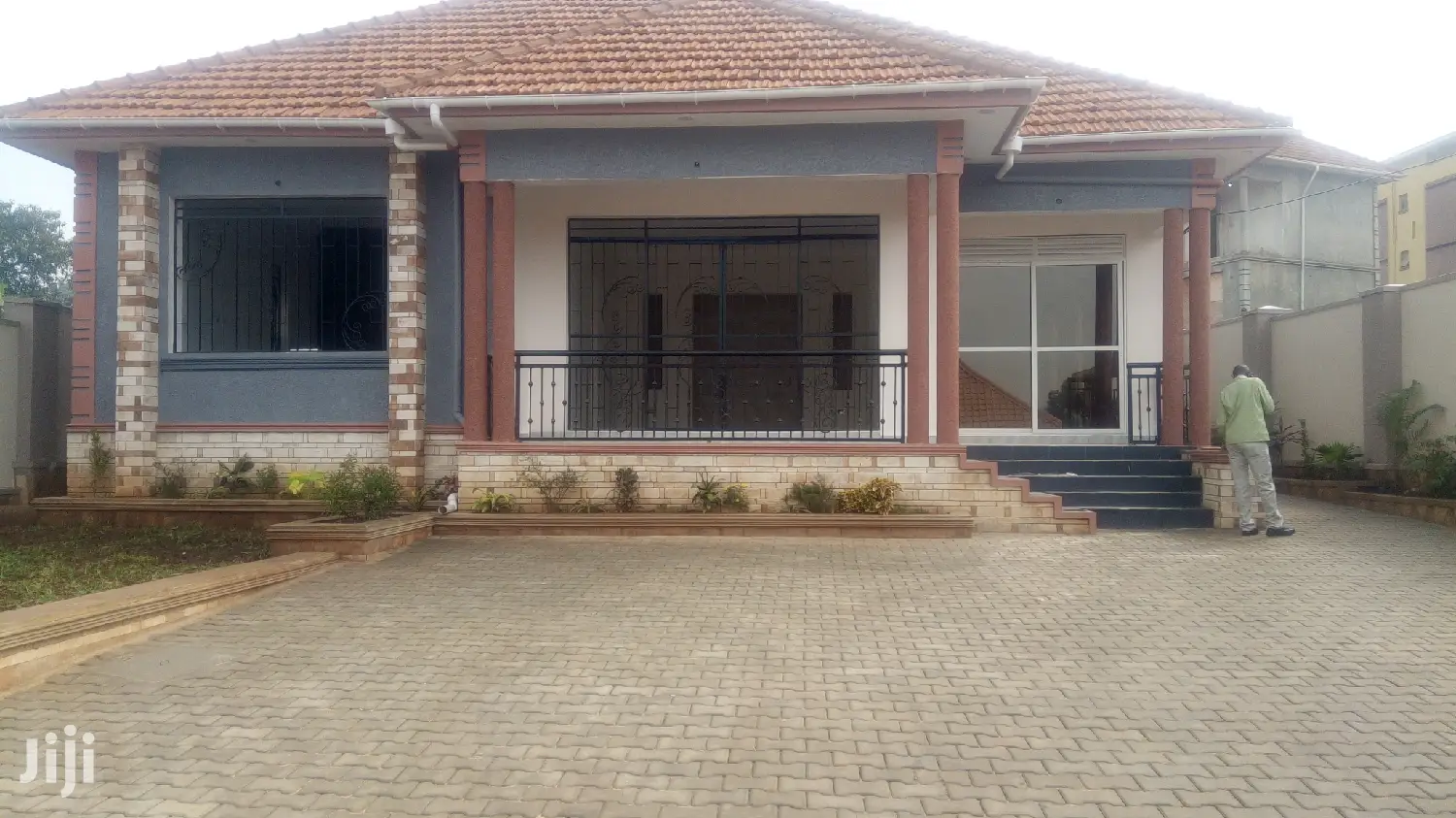3 Bedroom House In Kira For Sale