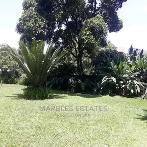 5bdrm Bungalow in Central Division for sale