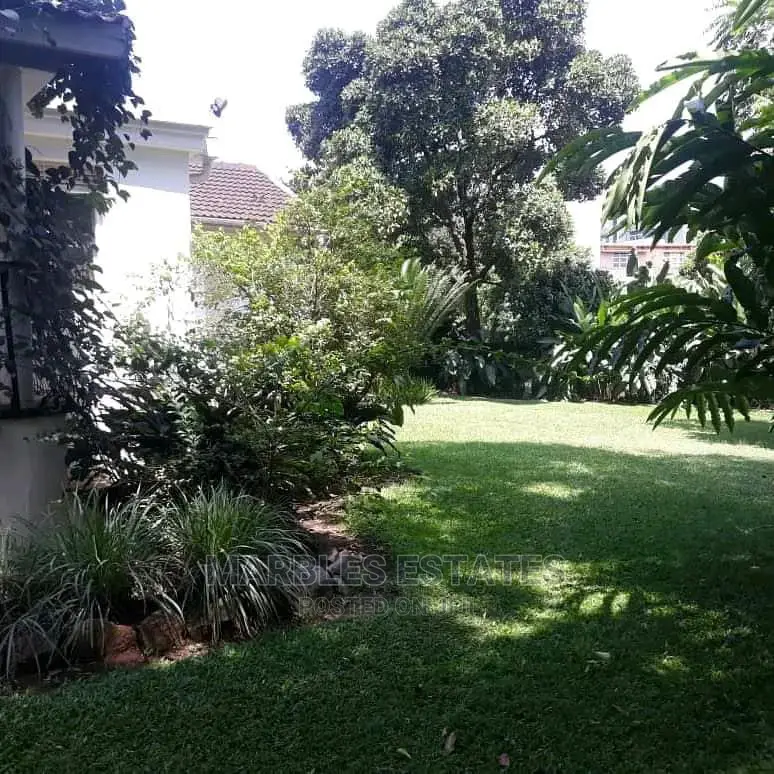5bdrm Bungalow in Central Division for sale