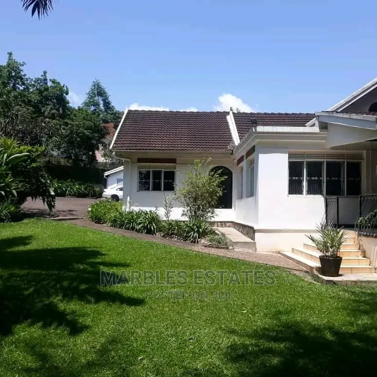 5bdrm Bungalow in Central Division for sale