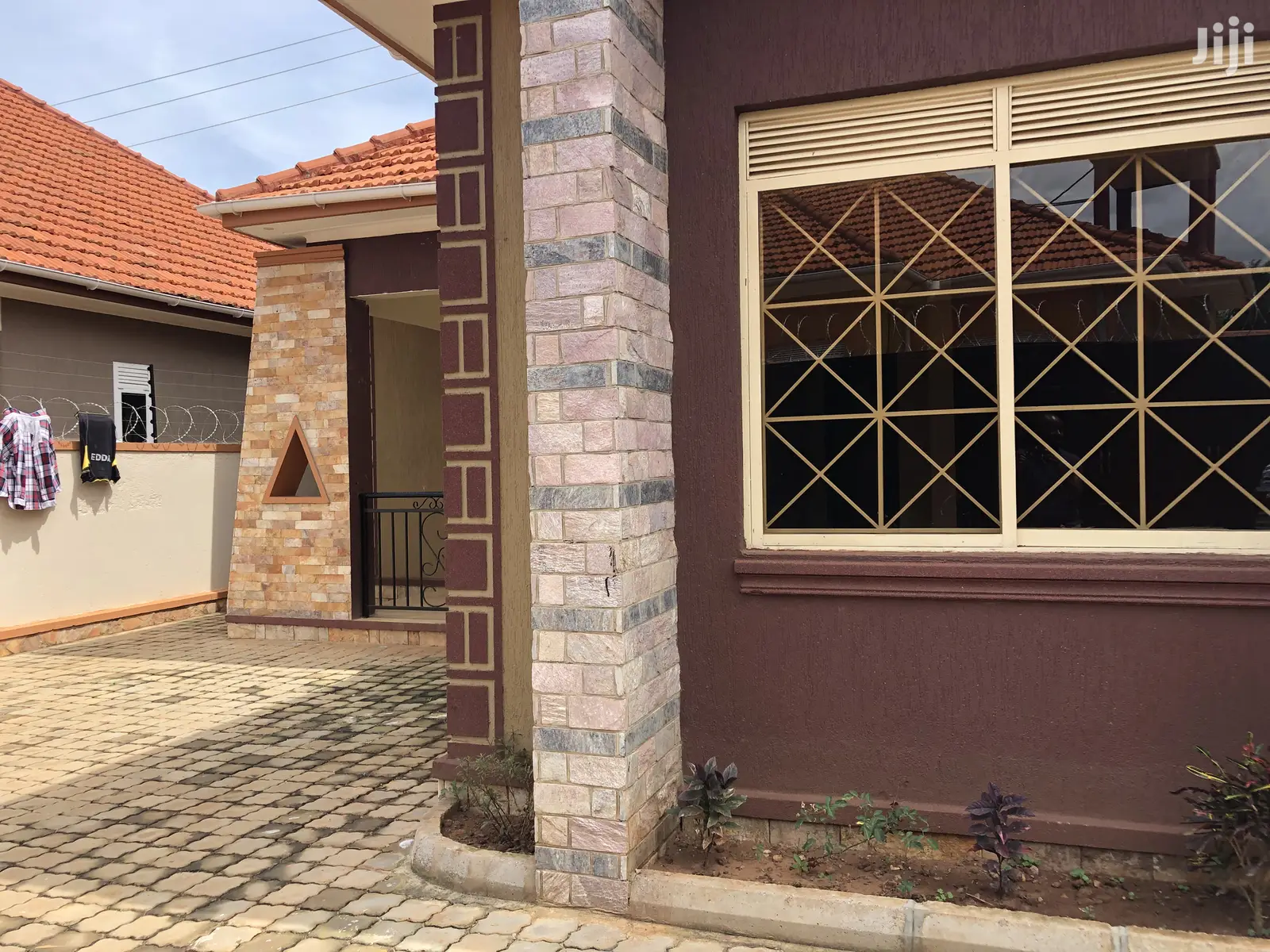 Kira Tarmack Access Bungaloo on Sell