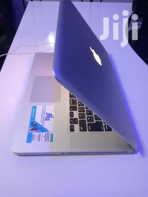Laptop Apple MacBook Pro 4GB Intel Core I7 HDD 1T