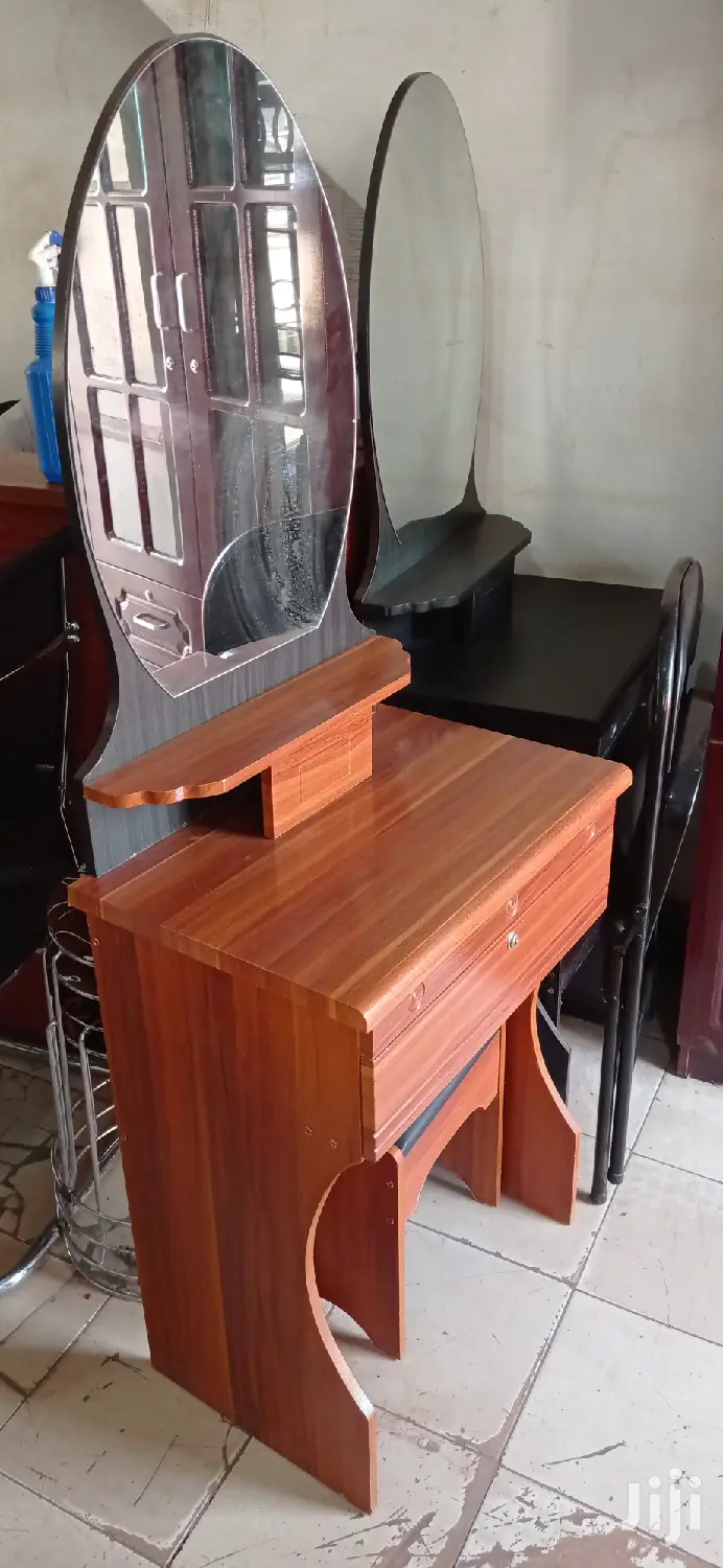 Single Dressing Table