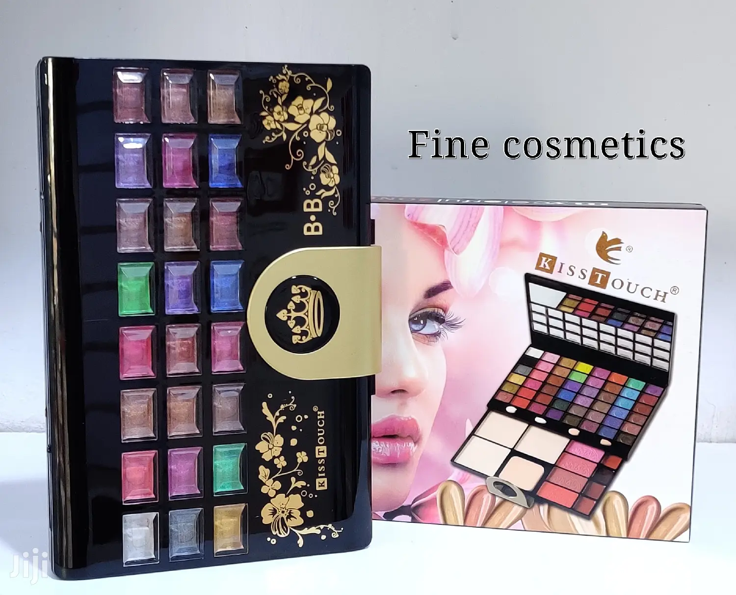 Makeup Eyeshadow Kit With Foundation, Lipbalm Cheek Powder