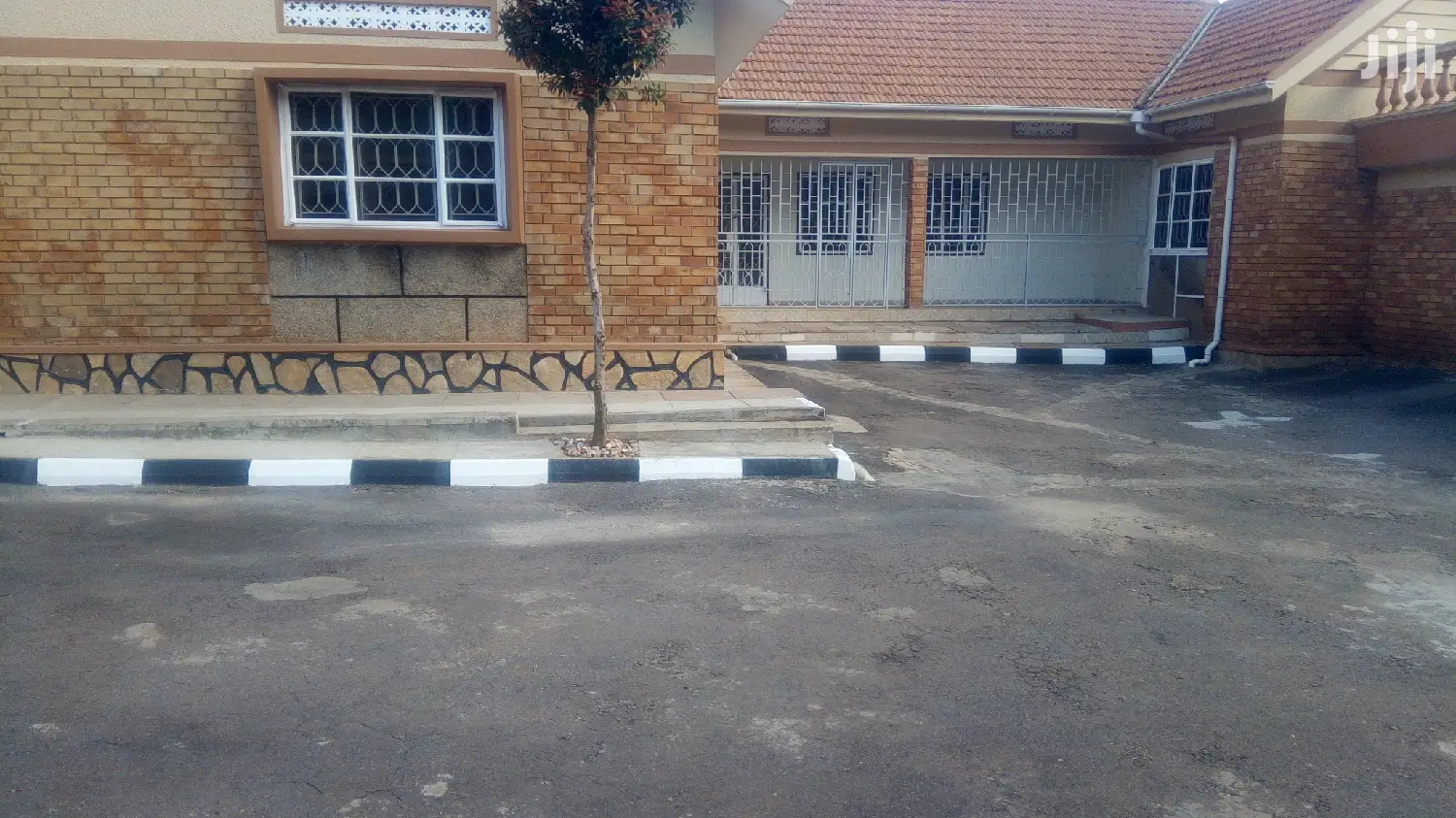 5bdrm Bungalow in Kampala for rent