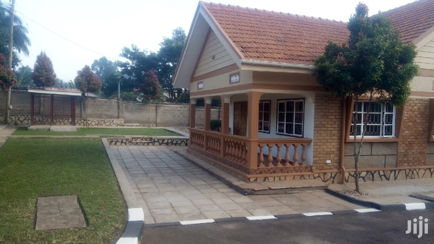 5bdrm Bungalow in Kampala for rent