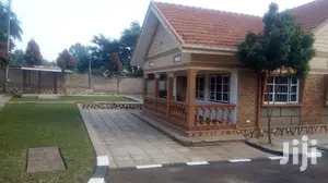 5bdrm Bungalow in Kampala for rent