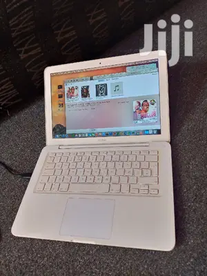 Laptop Apple MacBook 3GB Intel Core 2 Duo HDD 160GB
