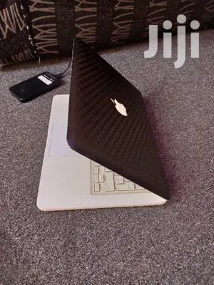 Laptop Apple MacBook 3GB Intel Core 2 Duo HDD 160GB