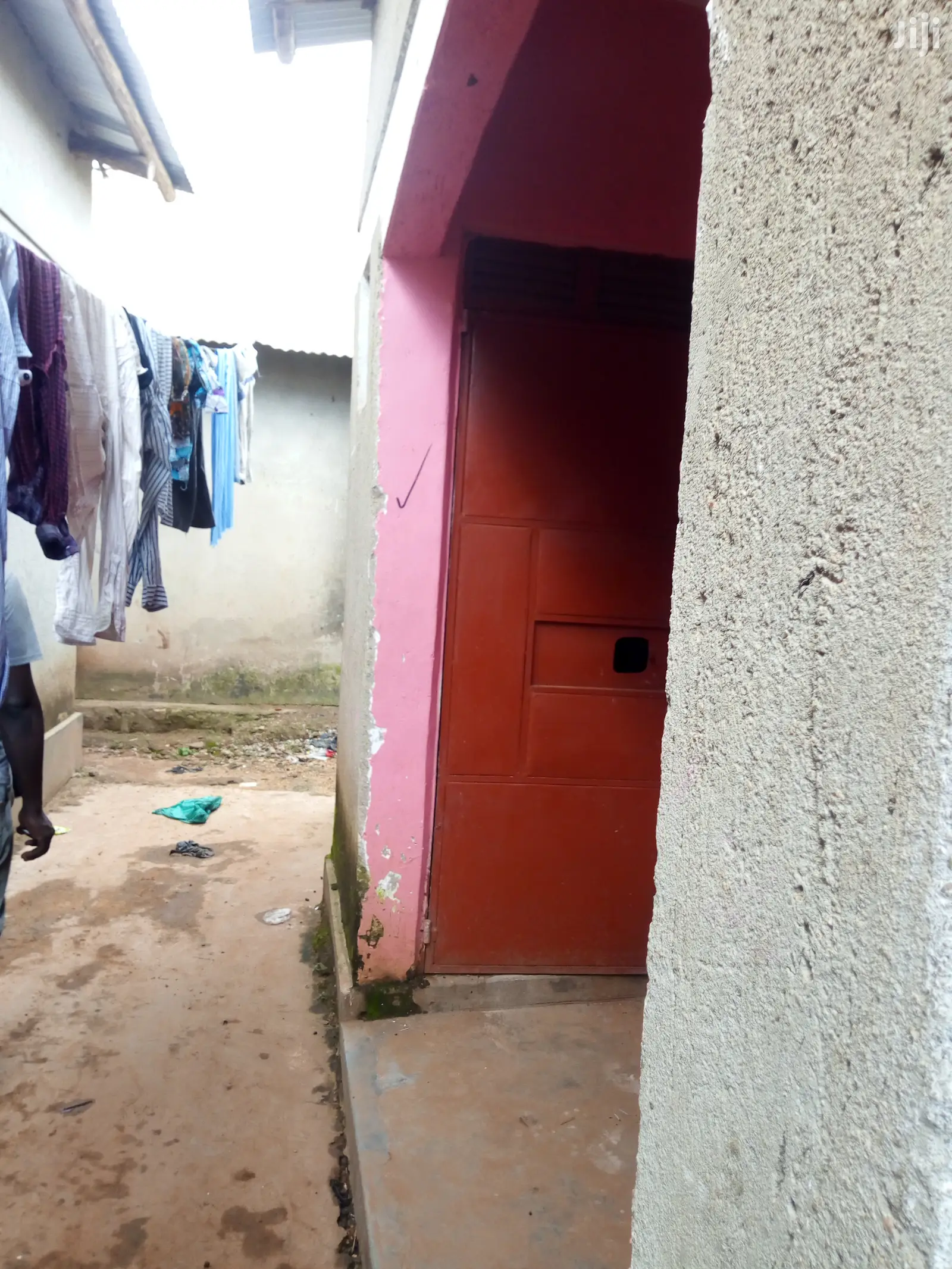 House 4 Rent Single Room Lusaze Town Rubaga Divison
