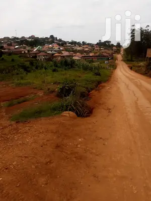 Plot for Sale 18decimal at 70m Ugx Site for Buliding Shops