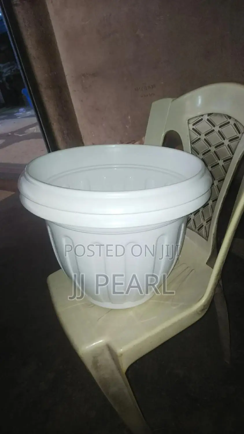Plastic Round Flower Pot