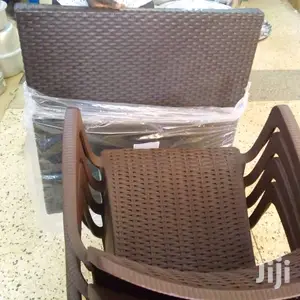 Chrome Chair With Metal Stands
