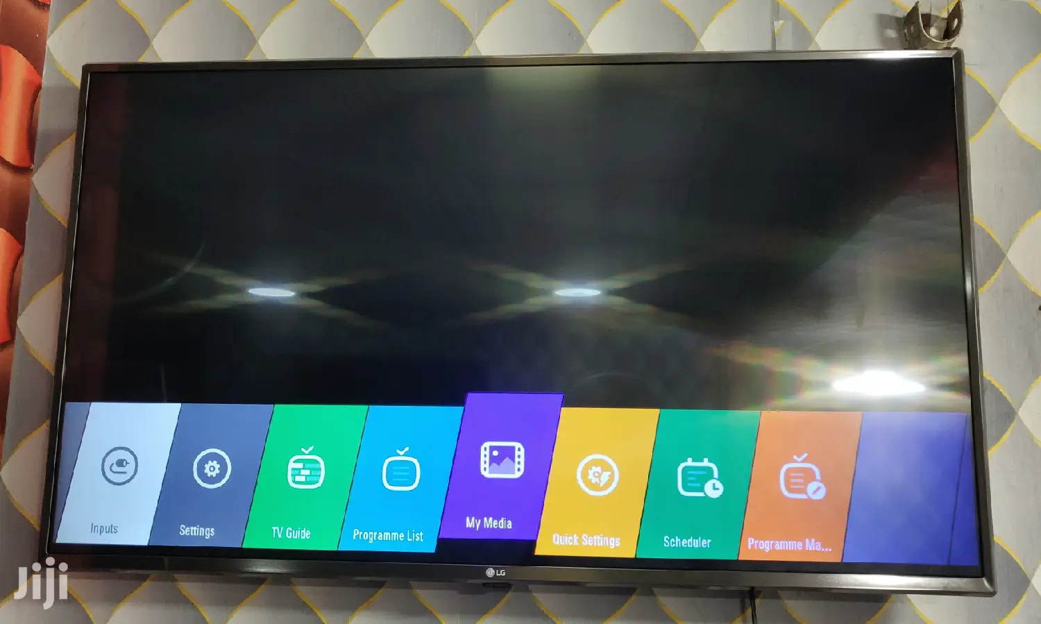Lg 43inches Digital Satellite With Wired Internet Smart
