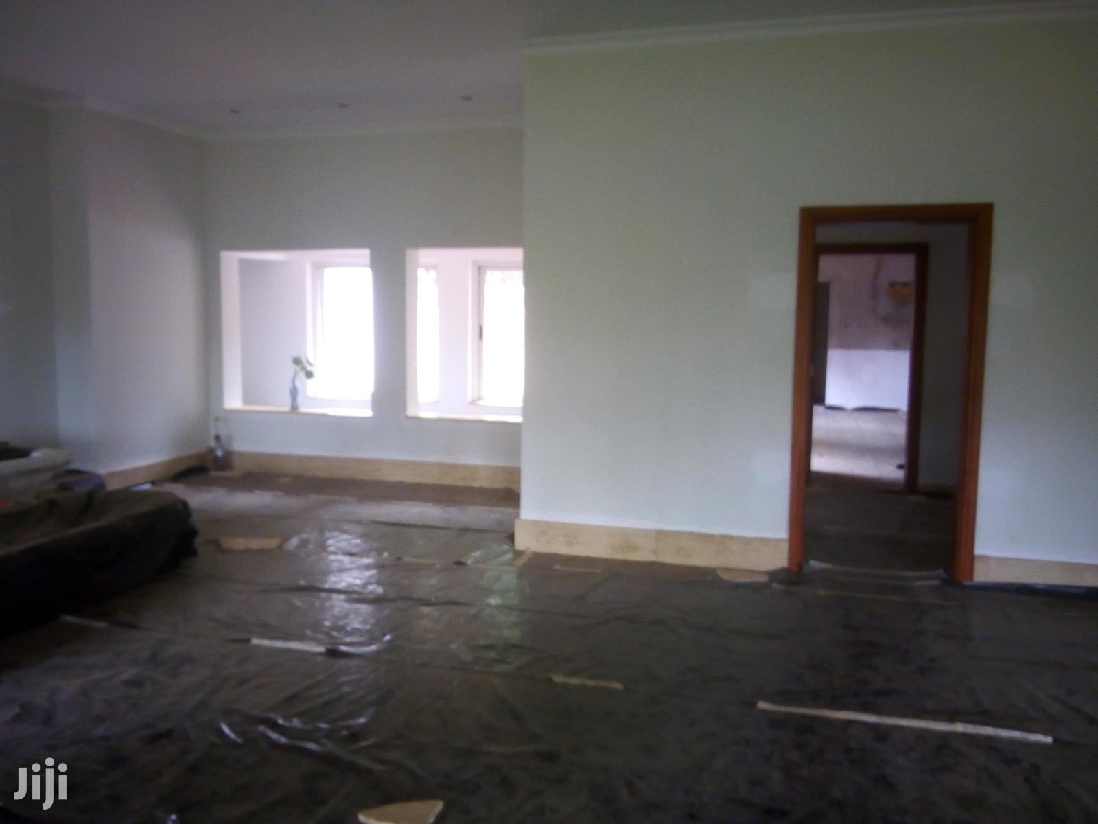 Five Bedroom House In Kololo For Rent