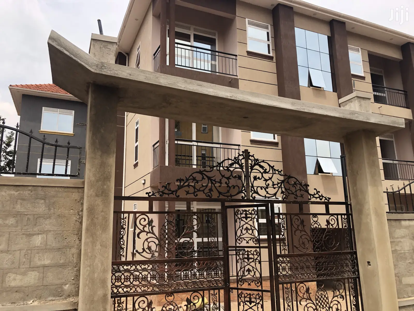 Kiwatule Apatments on Sell
