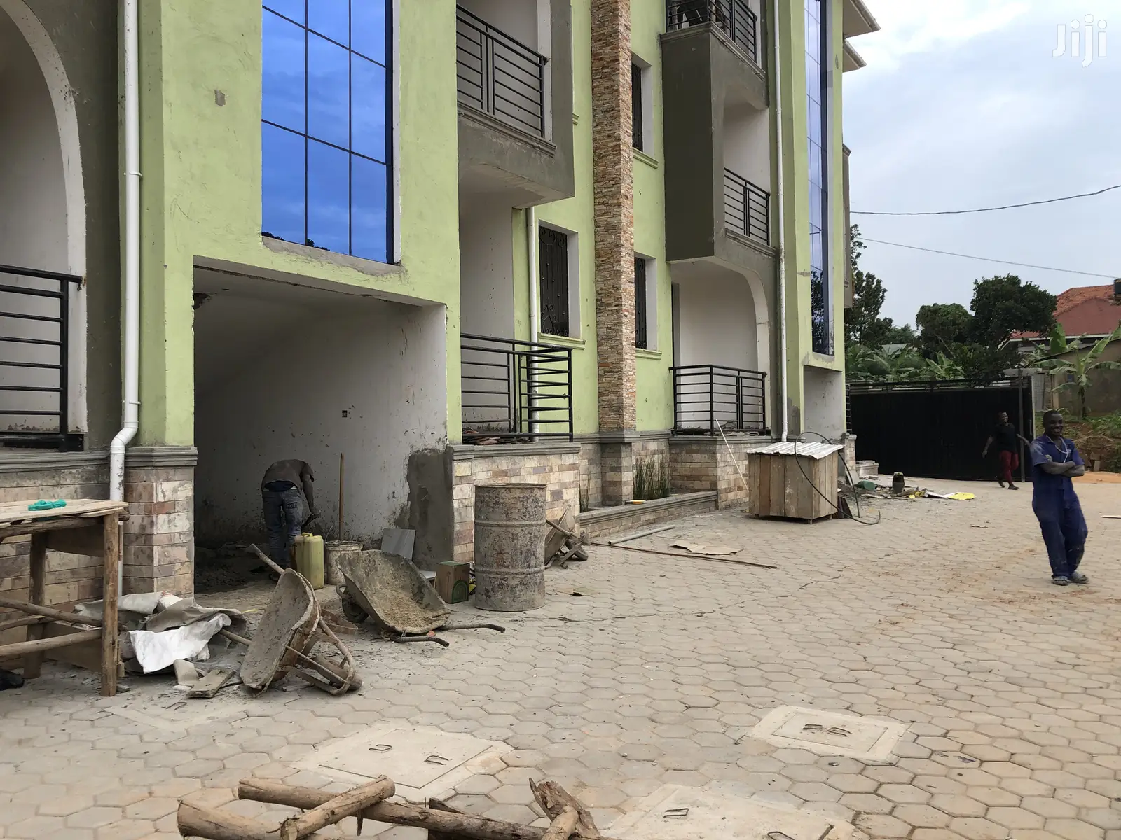12 Apartment Units at Najjera on Sale