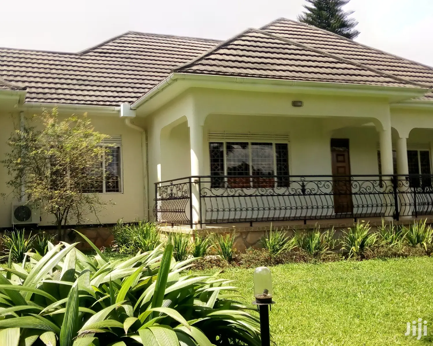 Three Bedroom House In Naguru For Rent