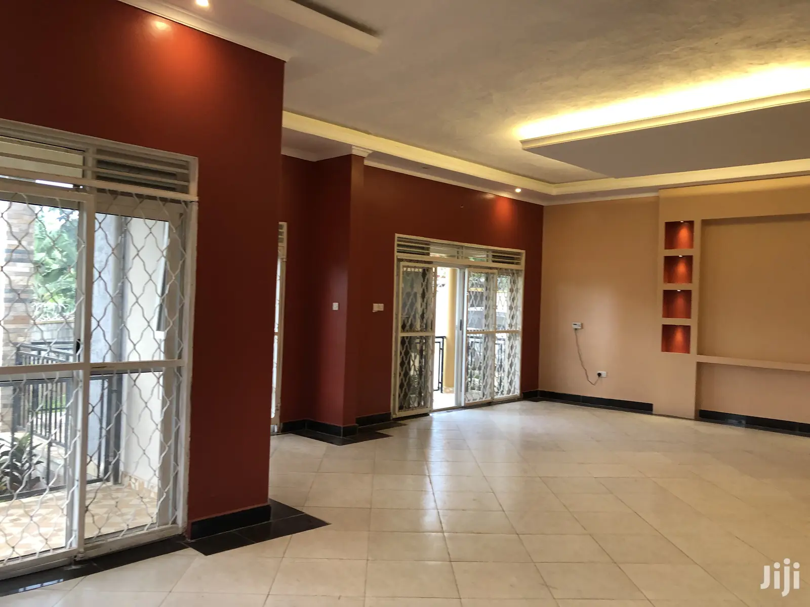 Kira Upper Class Bungalow on Sell