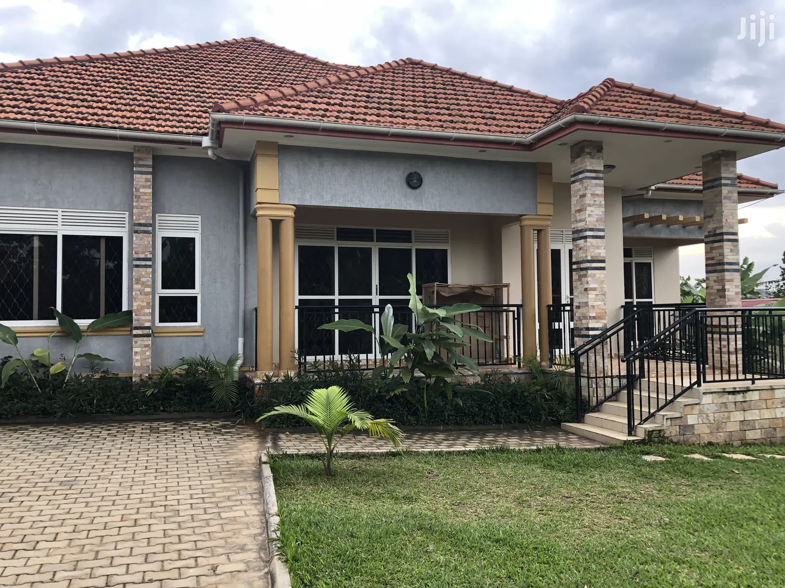 Kira Upper Class Bungalow on Sell